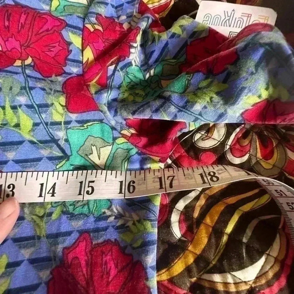 Lularoe medium blue floral ANa maxi dress. Red roses. Pattern over pattern .NWT. - Picture 8 of 8